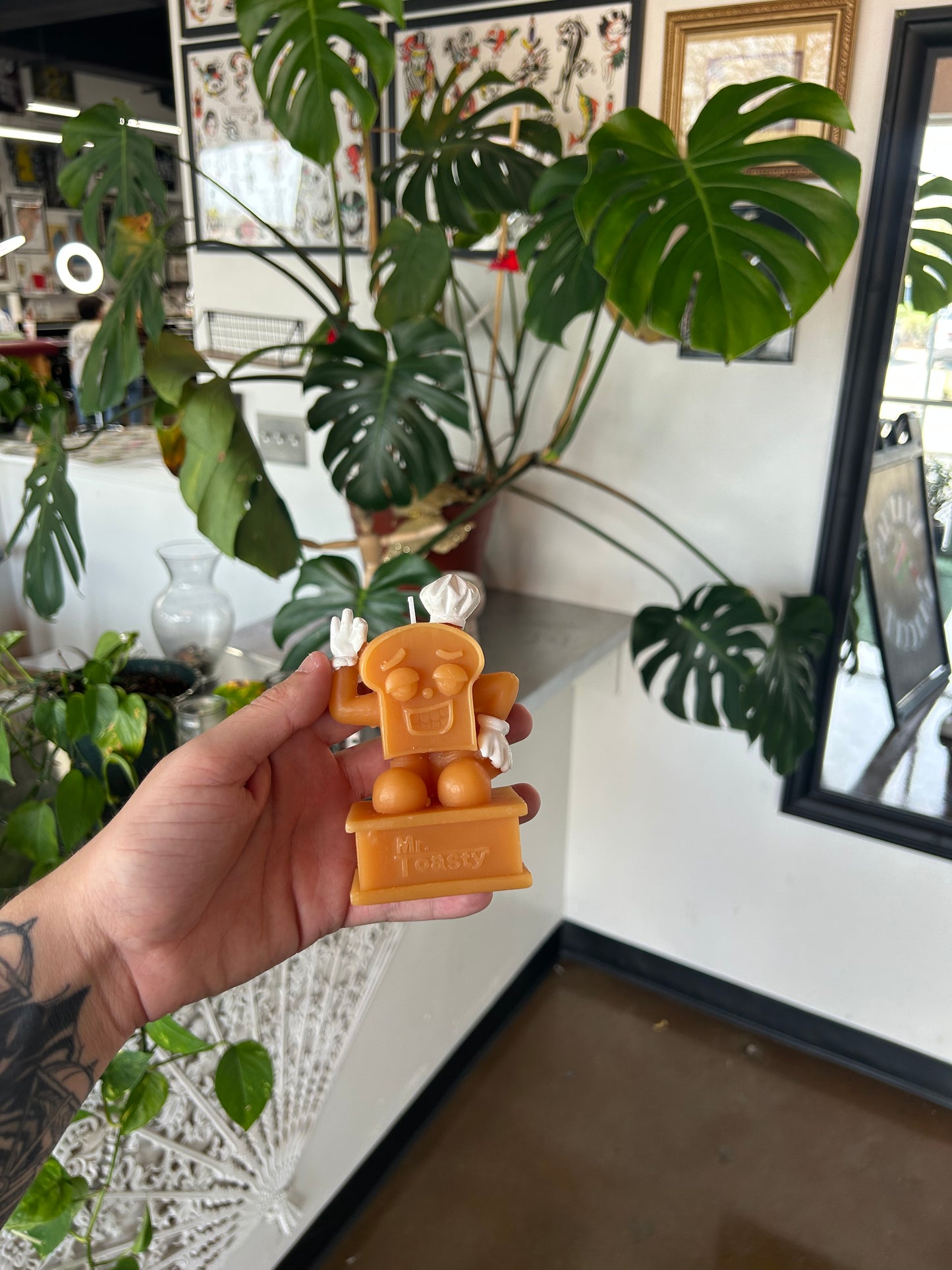 SPENCERS BUTTER SCULPTURE CANDLE