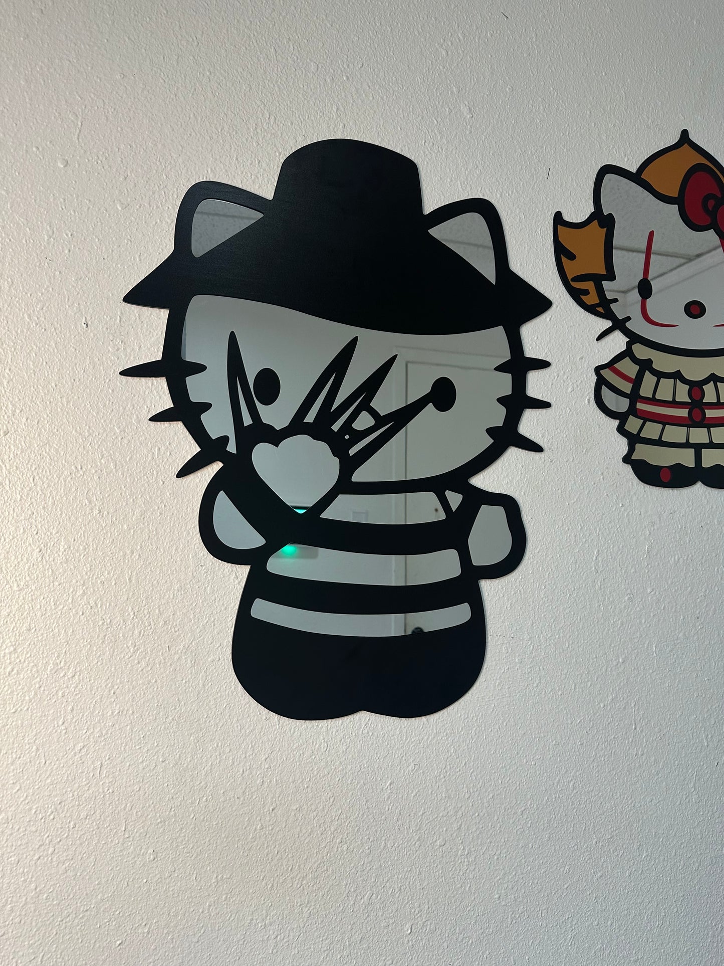 HELLO KITTY FREDDY