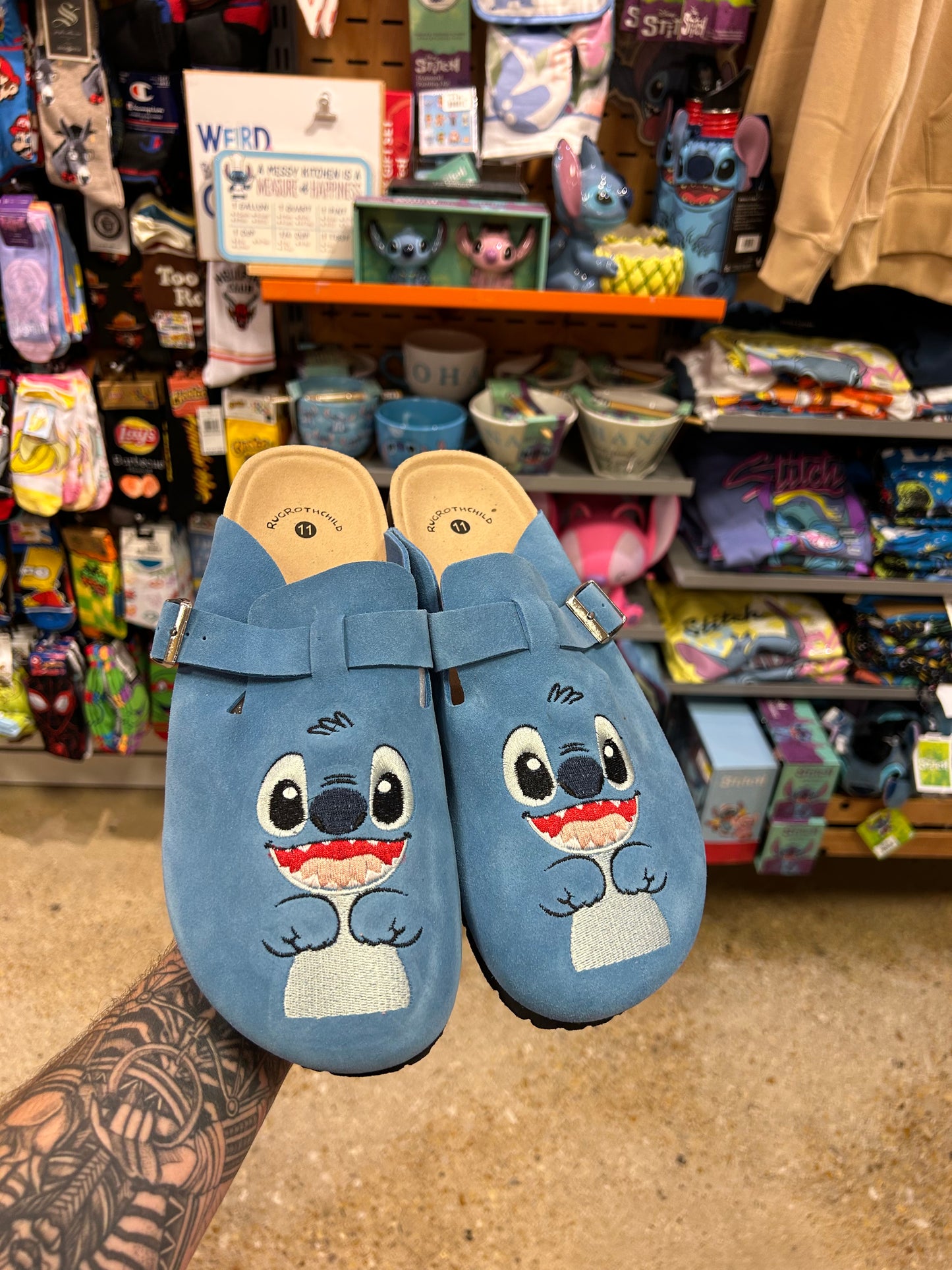 STITCH CLOGS