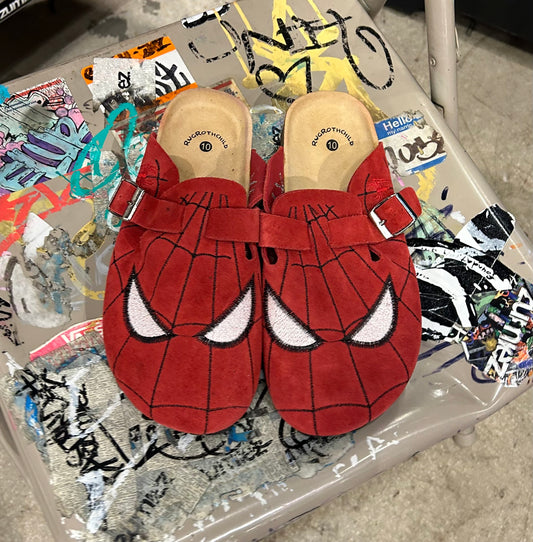 SPIDER CLOGS