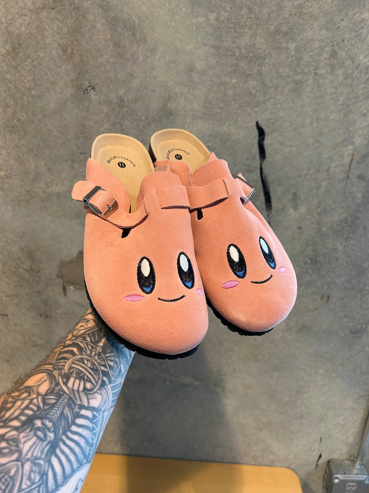 KIRBY CLOGS