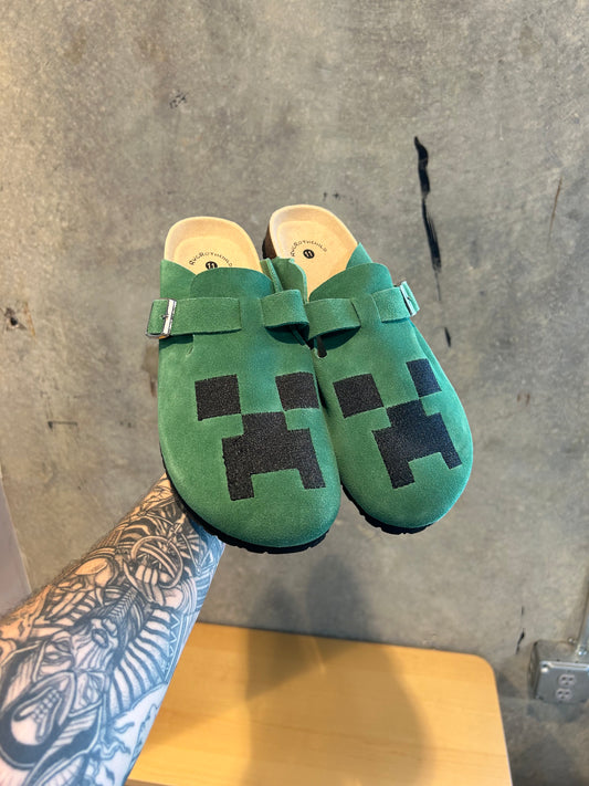 CREEPER CLOGS