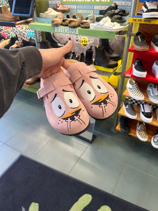 COURAGE THE COWARDLY CLOGS